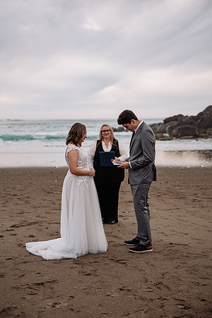Eric-Kylee-Fishing-Rock-Elopement-Depoe-Bay-0regon-Photos-4633