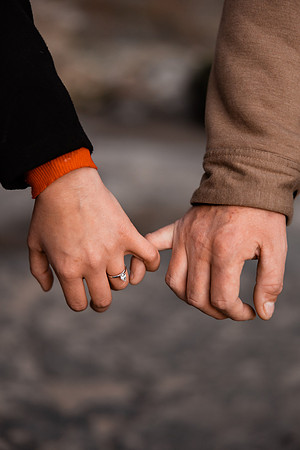 cole-jenn-suprise-proposal-otter-crest-beach-depoe-bay-oregon-photos-9895