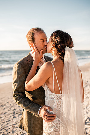Bennett-Tamra-Sunset-Beach-House-Wedding-Saint-Peterburg-Florida-2021-6286