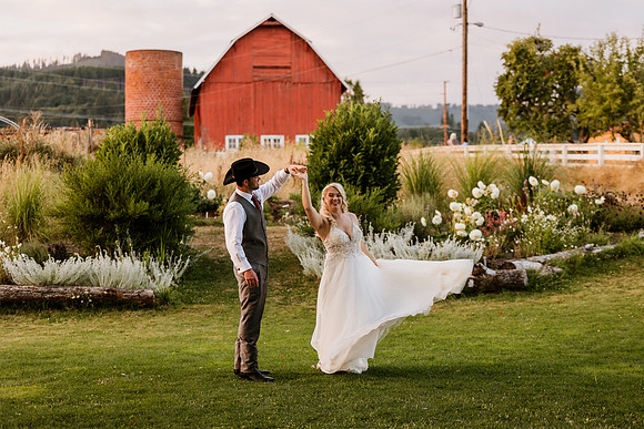 Gage-Mckayla-Adeline-Farm-Wedding-Photos-2021-0285