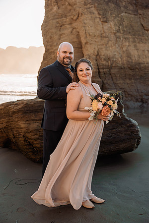 Lacey-Tom-Depoe-Bay-Oregon-Elopement-Photos-0055
