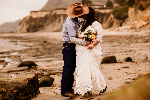 Trevyn-Ky-Otter-Crest-Devils-Punchbowl-Depoe-Bay-Oregon-Elopement-Photos-9706