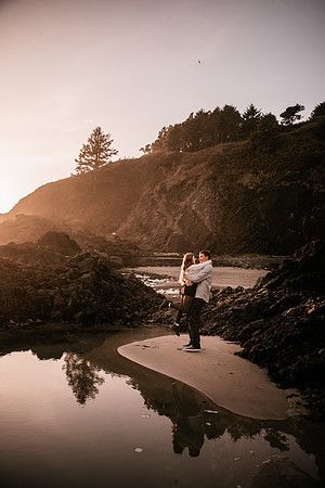 jace-love-porposal-newport-oregon-yaquina-lighthouse-photos (31 of 54)