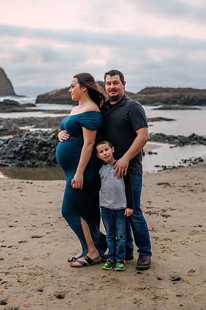 Blake-Maternity-Family-Oceanside-Beach-Oregon-2022-1420