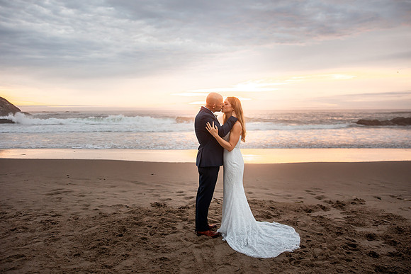 Jillian-Peter-Depoe-Bay-Oregon-Elopement-photos-66