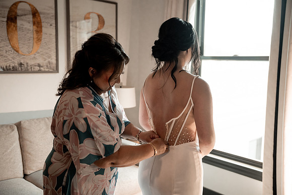 Ryan-Lynsie-Bridal-Veil-Lakes-Portland-Oregon-Weddingg-25