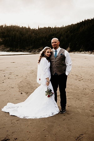 Kacey-Short-Sand-Beach-Tillamook-Oregon-Elopement (73 of 128)