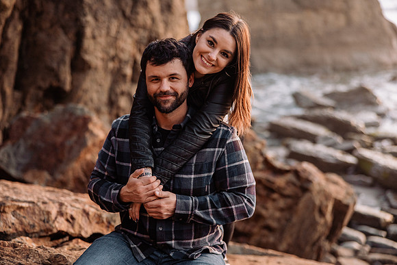 brittani-Nick-Otter-Crest-Couples-Photo-Session-Oregon-1202