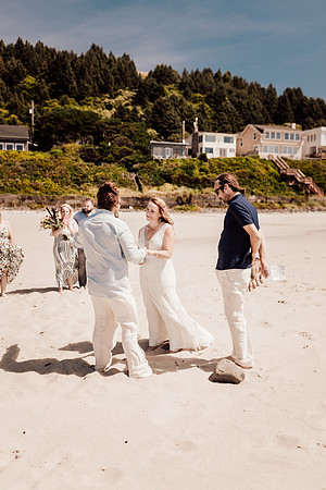 Ty-Sandy-lincoln-city-oregon-roads-end-elopement-photographer-9463