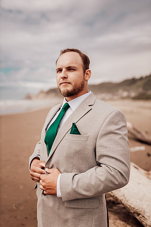 Annie-Ryan-Lincoln-city-roads-end-park-oregon-elopement-photos-41