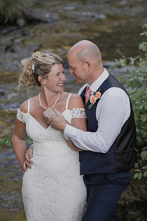 Derrick-Kenzie-Navarra-Gardens-Willamina-Oregon-Wedding-Photos (356 of 436)