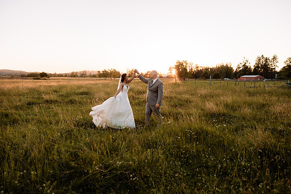 Chris-Victoria-Wedding-Photos-2022-Oregon-PORTRAITS (71)