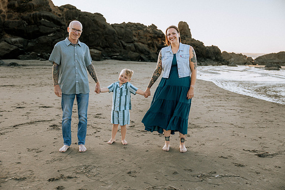 John-Brenda-Depoe-Bay-Elopement (4 of 36)