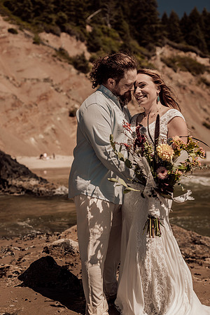 Ty-Sandy-lincoln-city-oregon-roads-end-elopement-photographer-0087