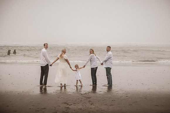 Kayla-Neskowin-Family-Photos-Oregon-2025 (13 of 37)