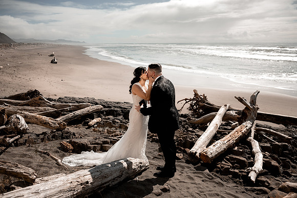 Joshua-Ashlea-Inn-Spanish-Head-Lincoln-City-Oregon-Wedding-Photos (45 of 218)
