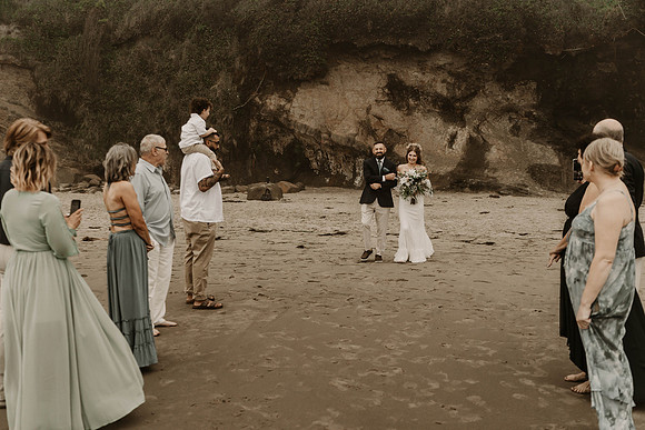 Madeline-Sean-Elopement-Fogarty-Creek-Depoe-Bay-oregon-Photos (11 of 122)