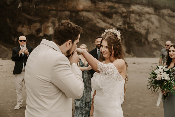 Madeline-Sean-Elopement-Fogarty-Creek-Depoe-Bay-oregon-Photos (23 of 122)