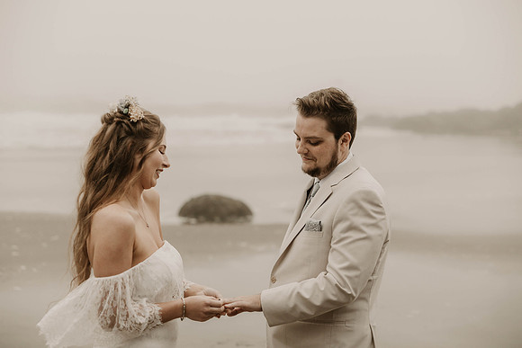 Madeline-Sean-Elopement-Fogarty-Creek-Depoe-Bay-oregon-Photos (25 of 122)
