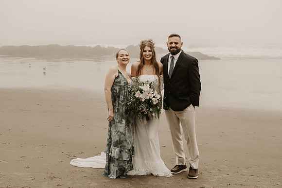 Madeline-Sean-Elopement-Fogarty-Creek-Depoe-Bay-oregon-Photos (55 of 122)