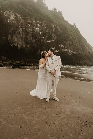 Madeline-Sean-Elopement-Fogarty-Creek-Depoe-Bay-oregon-Photos (100 of 122)