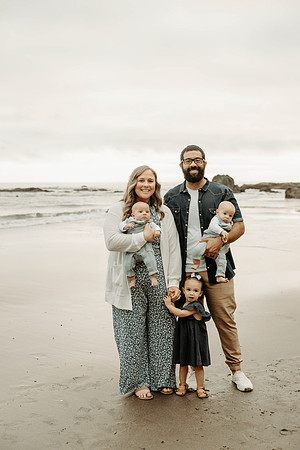 Meghan-Family Photos-Lincoln-CityOregon-2025 (3 of 50)
