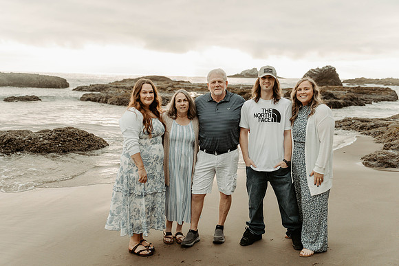 Meghan-Family Photos-Lincoln-CityOregon-2025 (14 of 50)