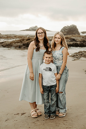 Meghan-Family Photos-Lincoln-CityOregon-2025 (21 of 50)