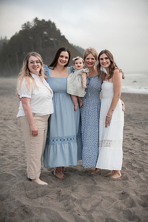 Marybeth-Neskowin-Oregon-Family-Photos-2025 (15 of 78)