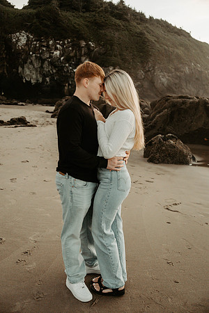 Javen-Aliyah-Oregon-Engagement-Photos-Depoe-Bay (29 of 59)