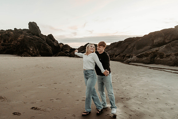 Javen-Aliyah-Oregon-Engagement-Photos-Depoe-Bay (40 of 59)