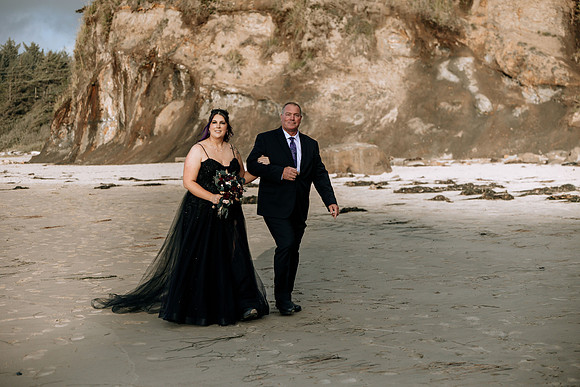 Les-Ashley-Depoe-Bay-Elopement-Photos (47 of 166)