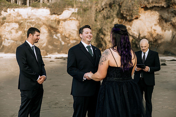 Les-Ashley-Depoe-Bay-Elopement-Photos (54 of 166)