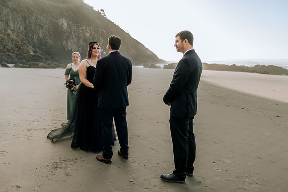 Les-Ashley-Depoe-Bay-Elopement-Photos (52 of 166)
