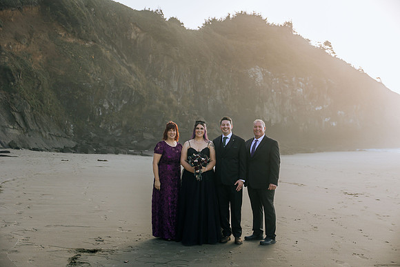 Les-Ashley-Depoe-Bay-Elopement-Photos (75 of 166)