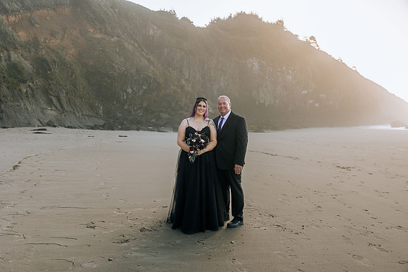 Les-Ashley-Depoe-Bay-Elopement-Photos (80 of 166)