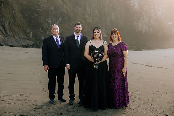 Les-Ashley-Depoe-Bay-Elopement-Photos (94 of 166)