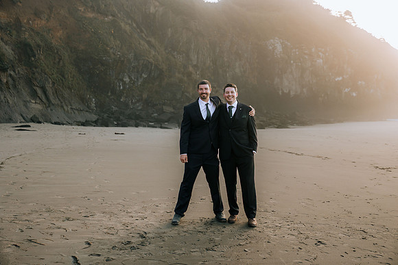 Les-Ashley-Depoe-Bay-Elopement-Photos (102 of 166)