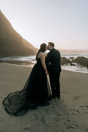 Les-Ashley-Depoe-Bay-Elopement-Photos (113 of 166)