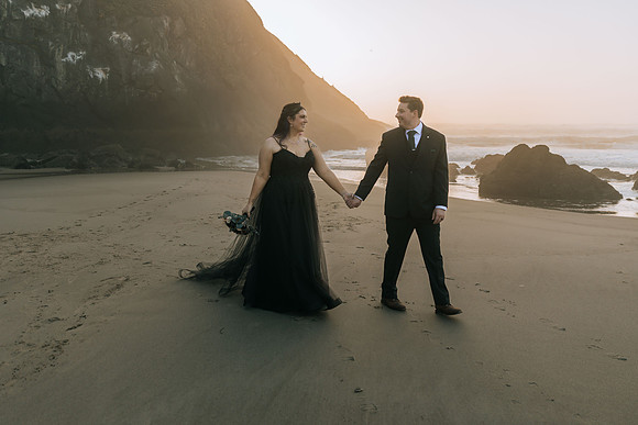Les-Ashley-Depoe-Bay-Elopement-Photos (137 of 166)