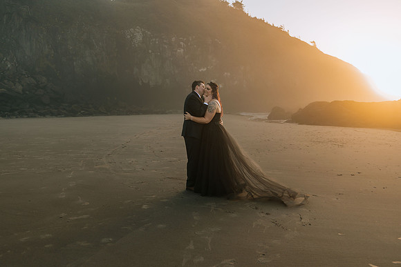 Les-Ashley-Depoe-Bay-Elopement-Photos (138 of 166)
