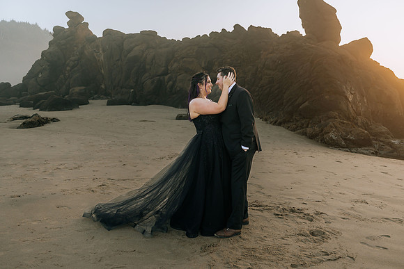 Les-Ashley-Depoe-Bay-Elopement-Photos (144 of 166)