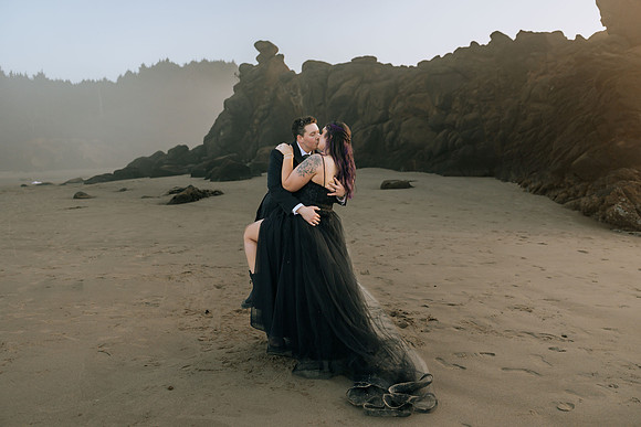Les-Ashley-Depoe-Bay-Elopement-Photos (143 of 166)