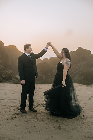 Les-Ashley-Depoe-Bay-Elopement-Photos (149 of 166)