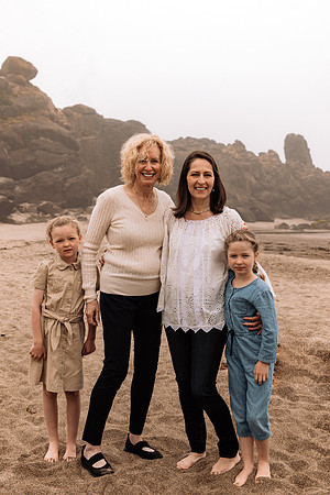 Marsha-Family-Photos-Lincoln-City-Oregon-2022 (23 of 57)