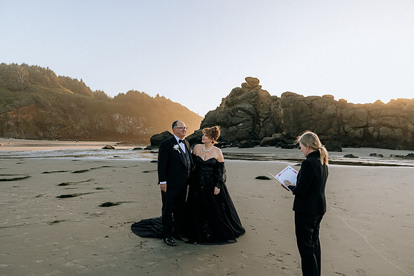 Debra-Fogarty-Creek-Wedding-Photos-oregon (1 of 30)