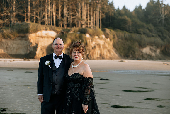 Debra-Fogarty-Creek-Wedding-Photos-oregon (5 of 30)
