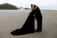 Debra-Fogarty-Creek-Wedding-Photos-oregon (9 of 30)