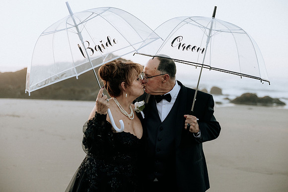 Debra-Fogarty-Creek-Wedding-Photos-oregon (13 of 30)