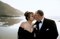 Debra-Fogarty-Creek-Wedding-Photos-oregon (16 of 30)